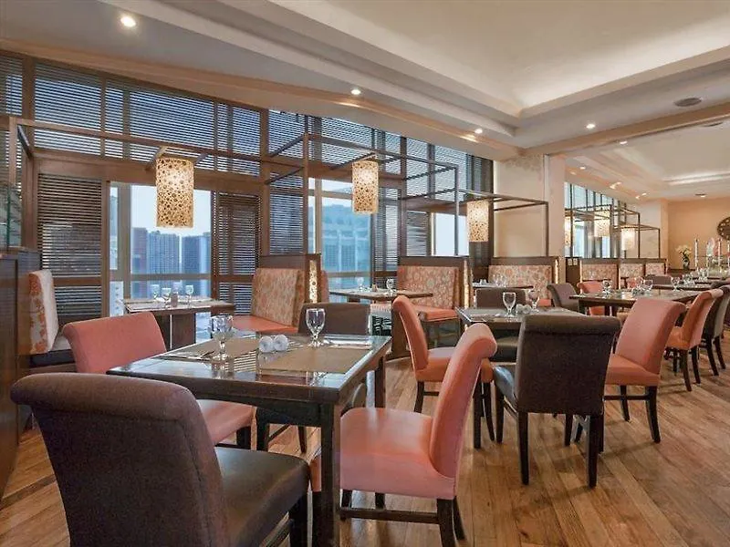Aparthotel Fraser Place Manila Makati City