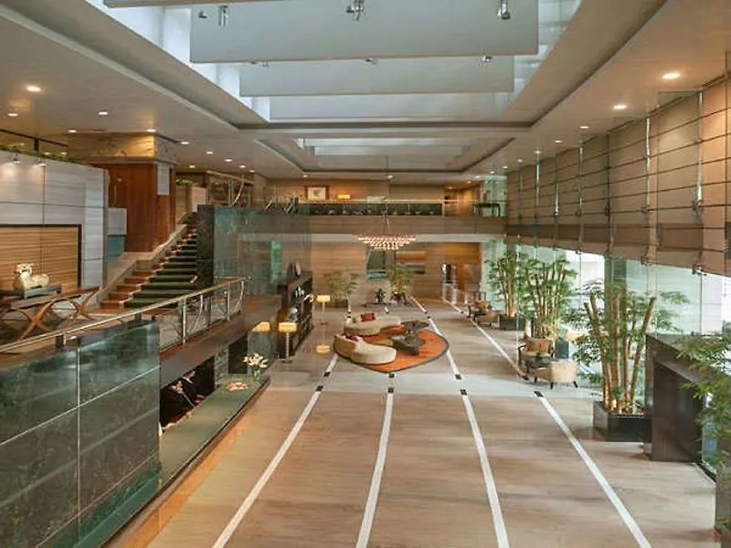 Aparthotel Fraser Place Manila Makati City