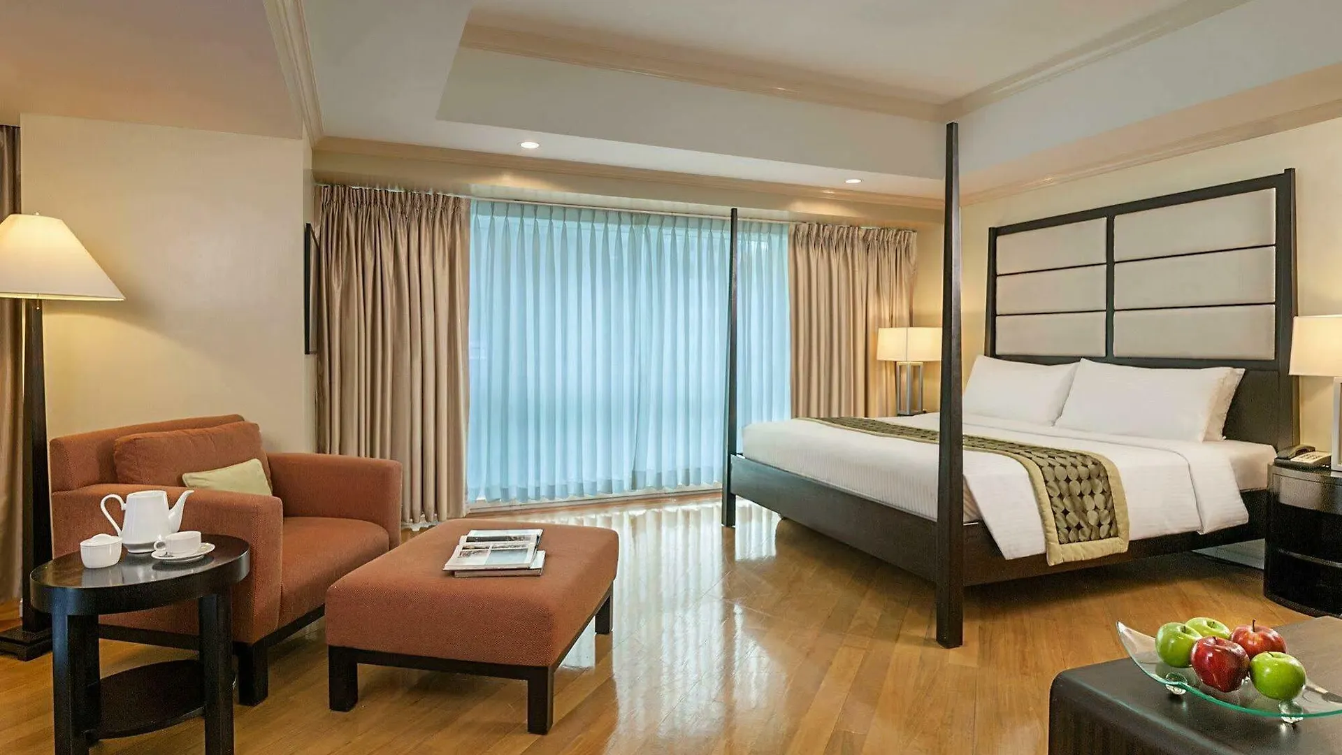 Fraser Place Manila Makati City 5*,  Philippines